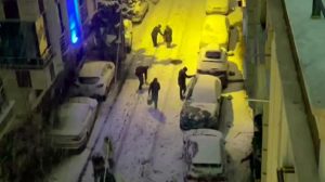 İstanbul'da vatandaşların kar coşkusu kameralara yansıdı