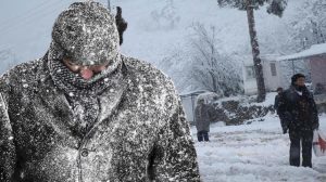 Meteoroloji'den İstanbul için yeni kar uyarısı: Bugün şehri terk ediyor ama cuma akşamı daha kuvvetli geliyor