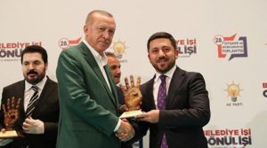 Nevşehir Belediye Başkanlığı görevinden istifa eden Rasim Arı İYİ Parti'ye geçiyor