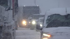 Son Dakika: İstanbul-Ankara TEM ve Devlet Yolu, Gerede-Düzce arası kesim yoğun kar yağışı nedeniyle tüm araç geçişlerine kapatıldı