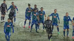 Son Dakika: Rize-Antalya maçı yoğun kar yağışı sebebiyle yarıda kaldı! Karşılaşma ertelendi